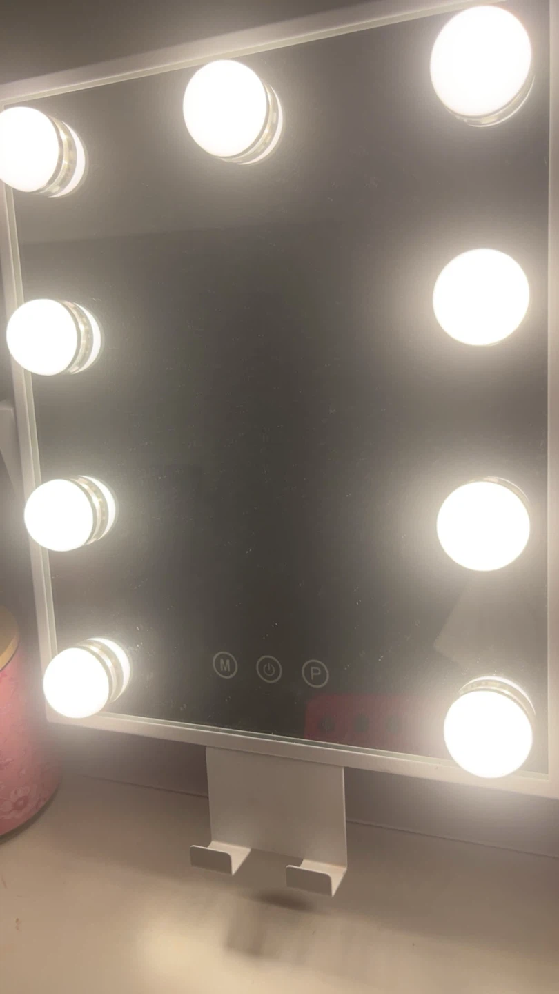 white hollywood makeup mirror with led bulbs
