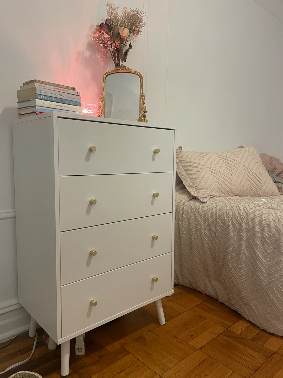 4 drawer dresser, white, two small visible signs of wear