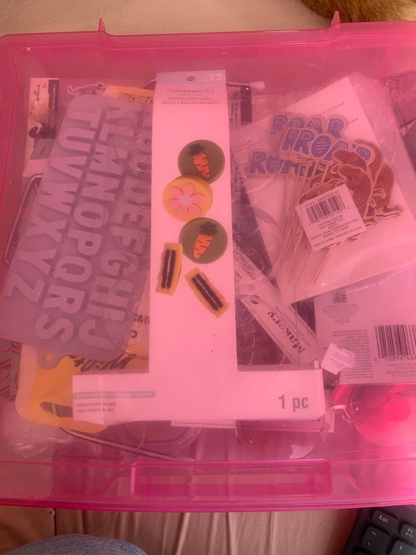 Wilton Cake Decorating Set & Baking Supplies - photo 3