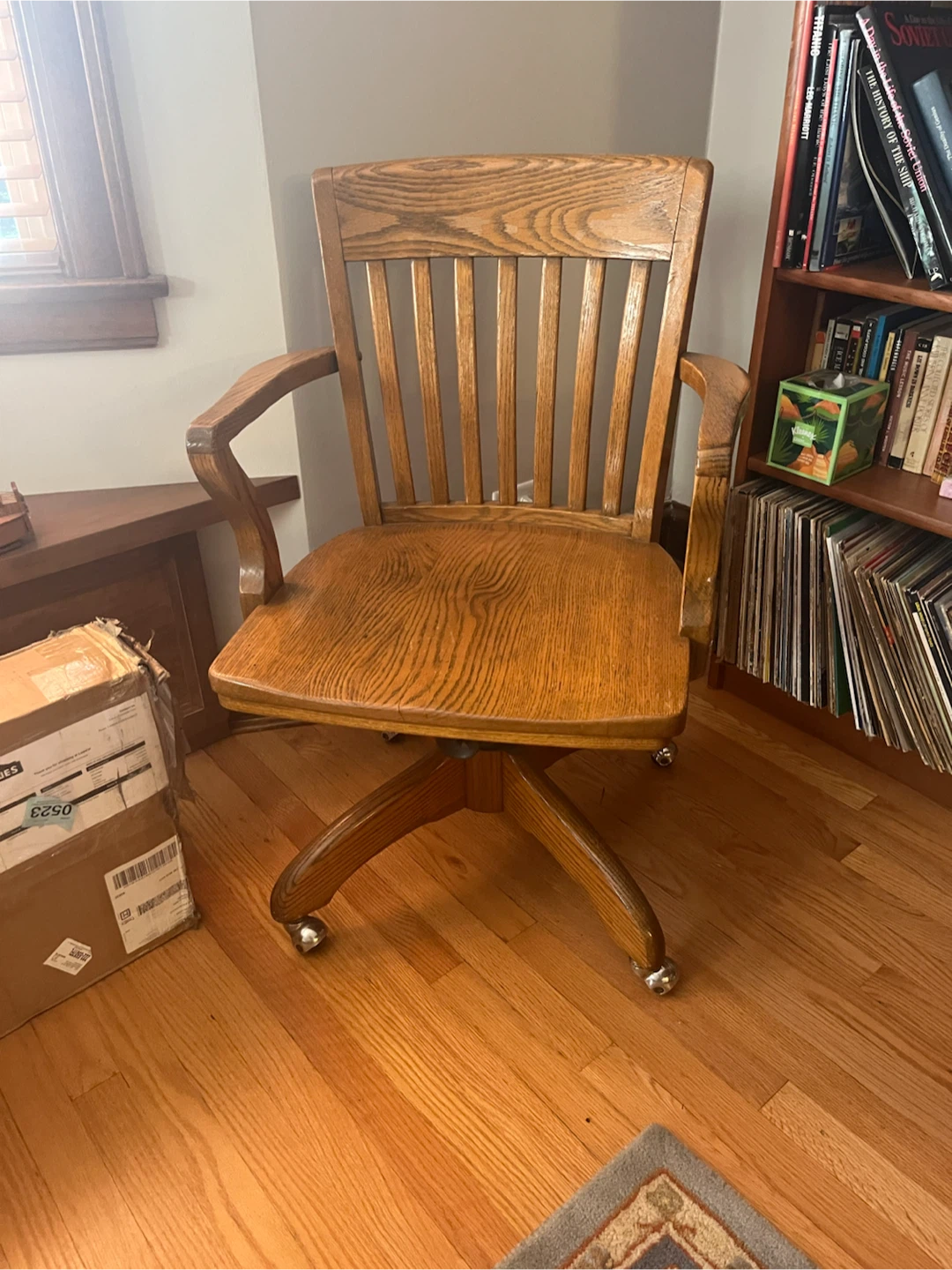 Vintage solid wood office chairs x2 - photo 2