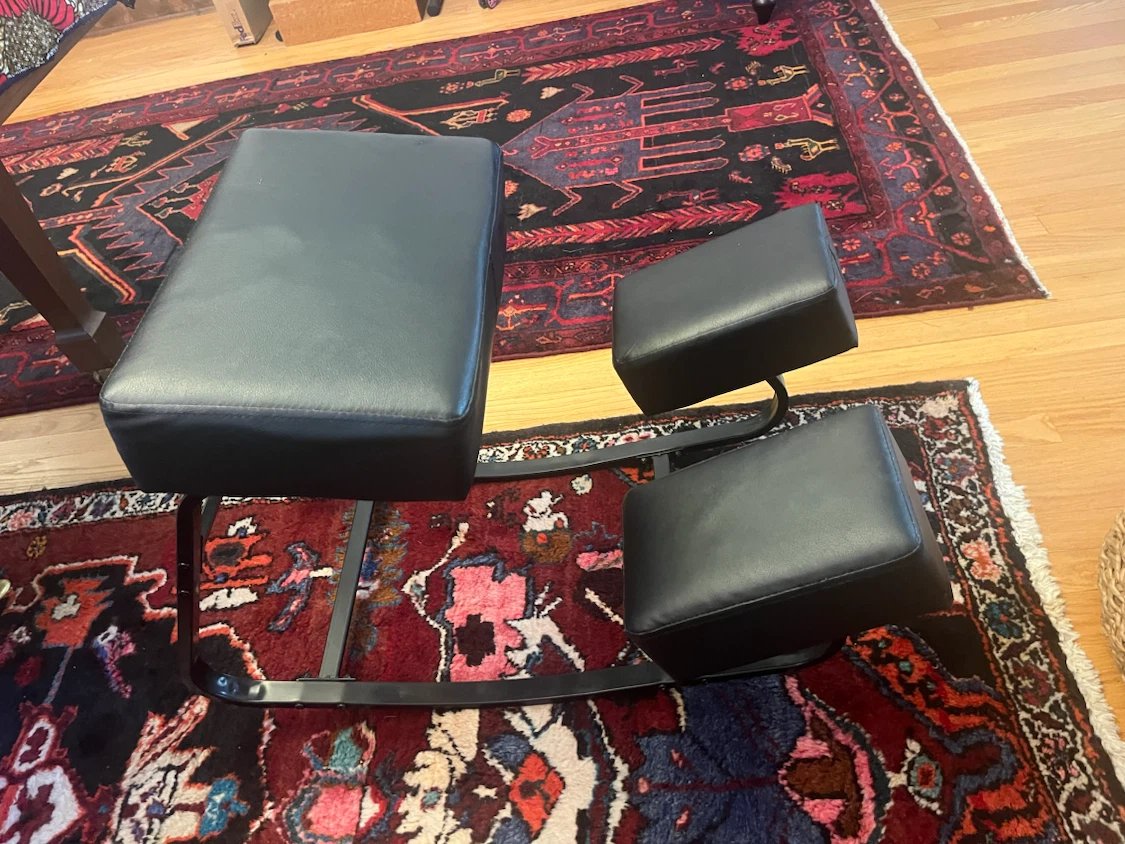 Black Leather Kneeling Chair - photo 3