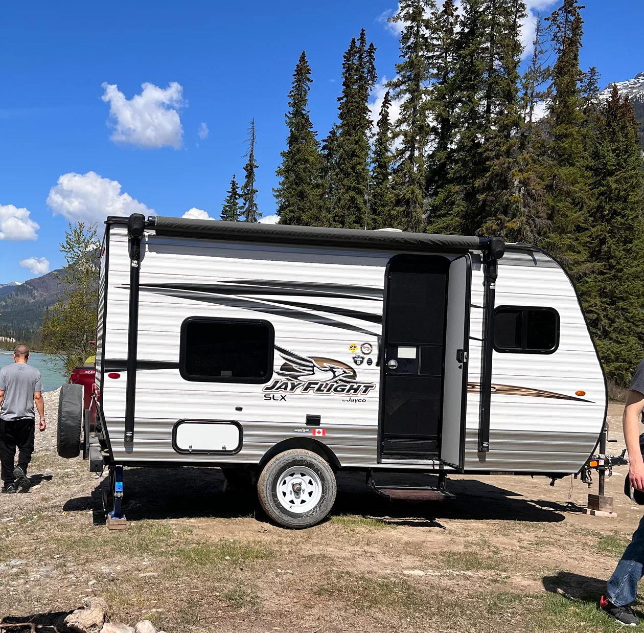 Jayco Jay Flight SLX 154BH 2018 Travel Trailer - photo 3
