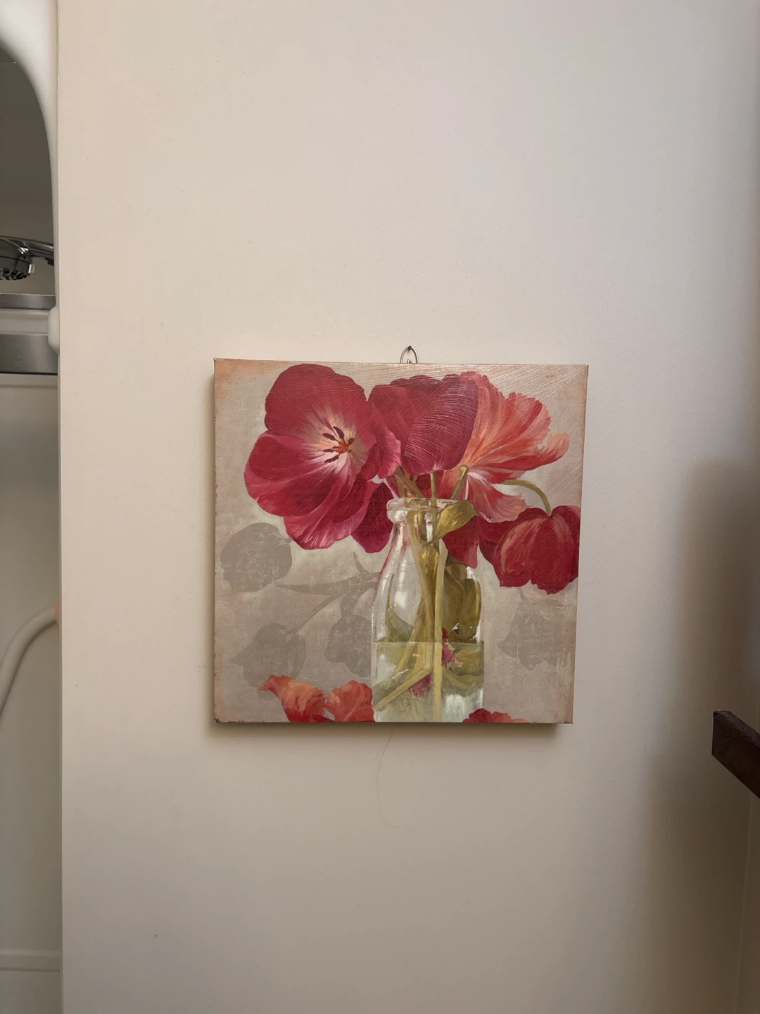 2 matching Canvas Wall Art - Red Tulips in Vase