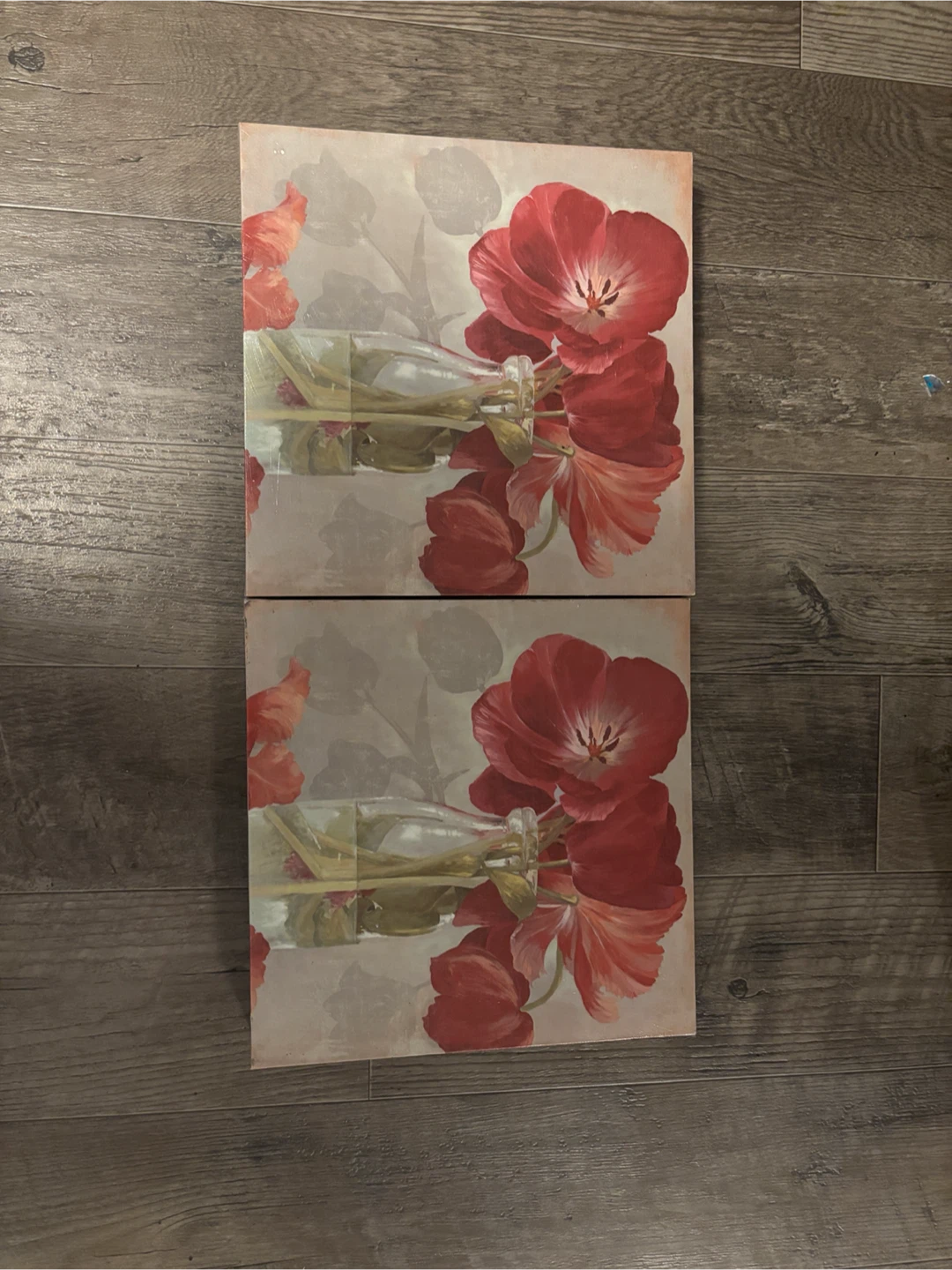 2 matching Canvas Wall Art - Red Tulips in Vase - photo 2