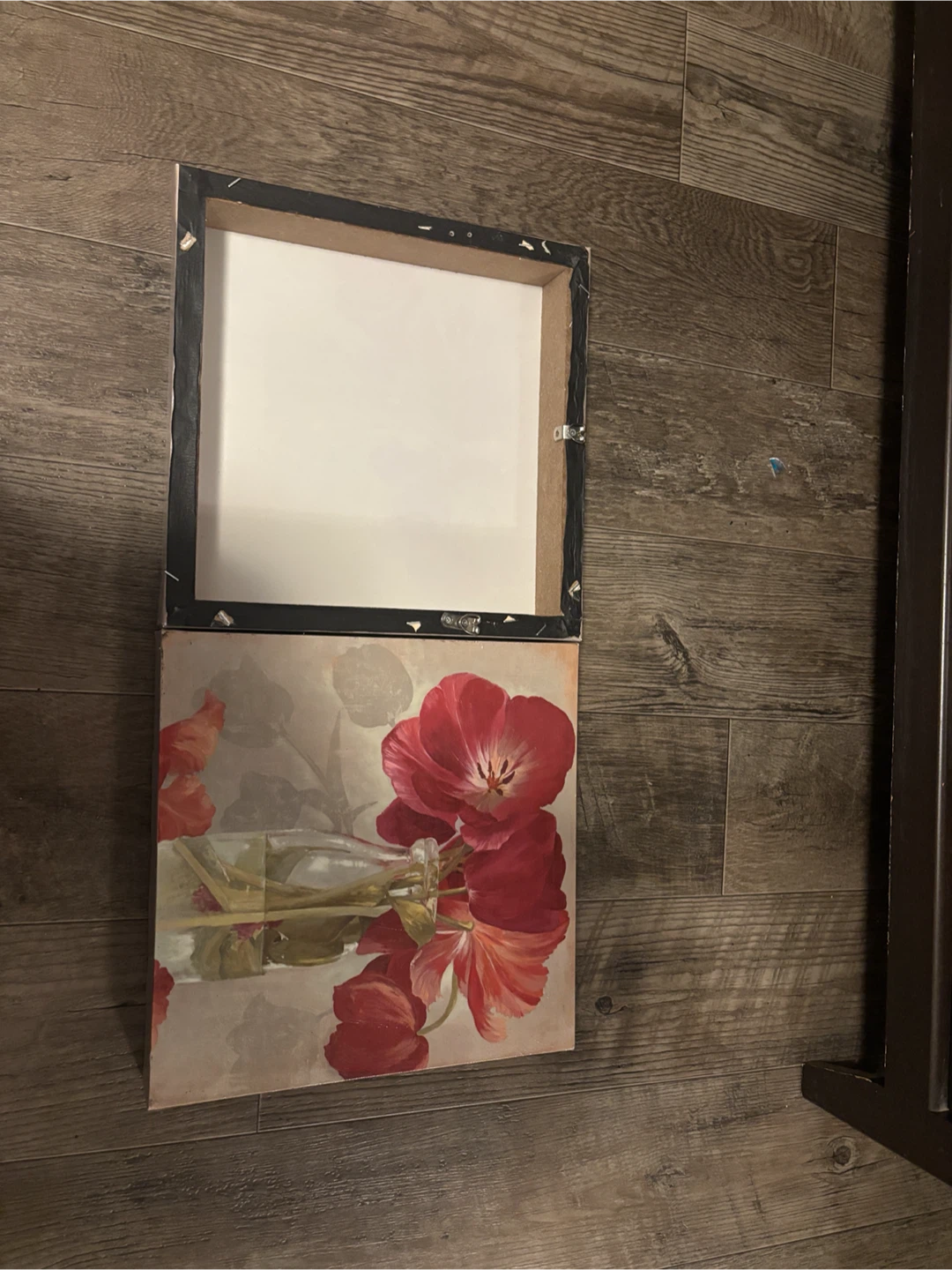 2 matching Canvas Wall Art - Red Tulips in Vase - photo 4