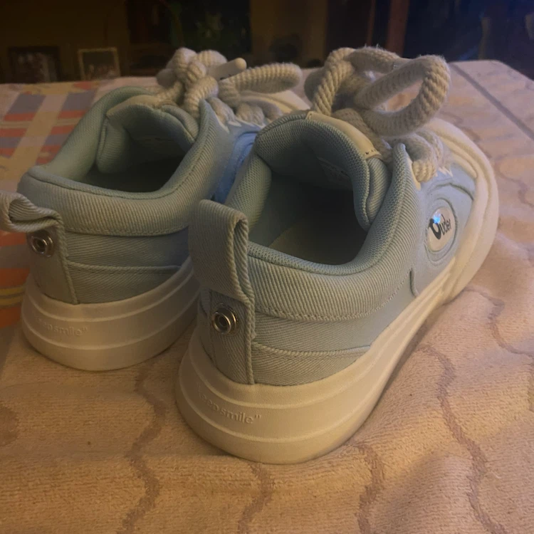 NEW Ouder Size-6 Blue Canvas Sneakers - photo 2
