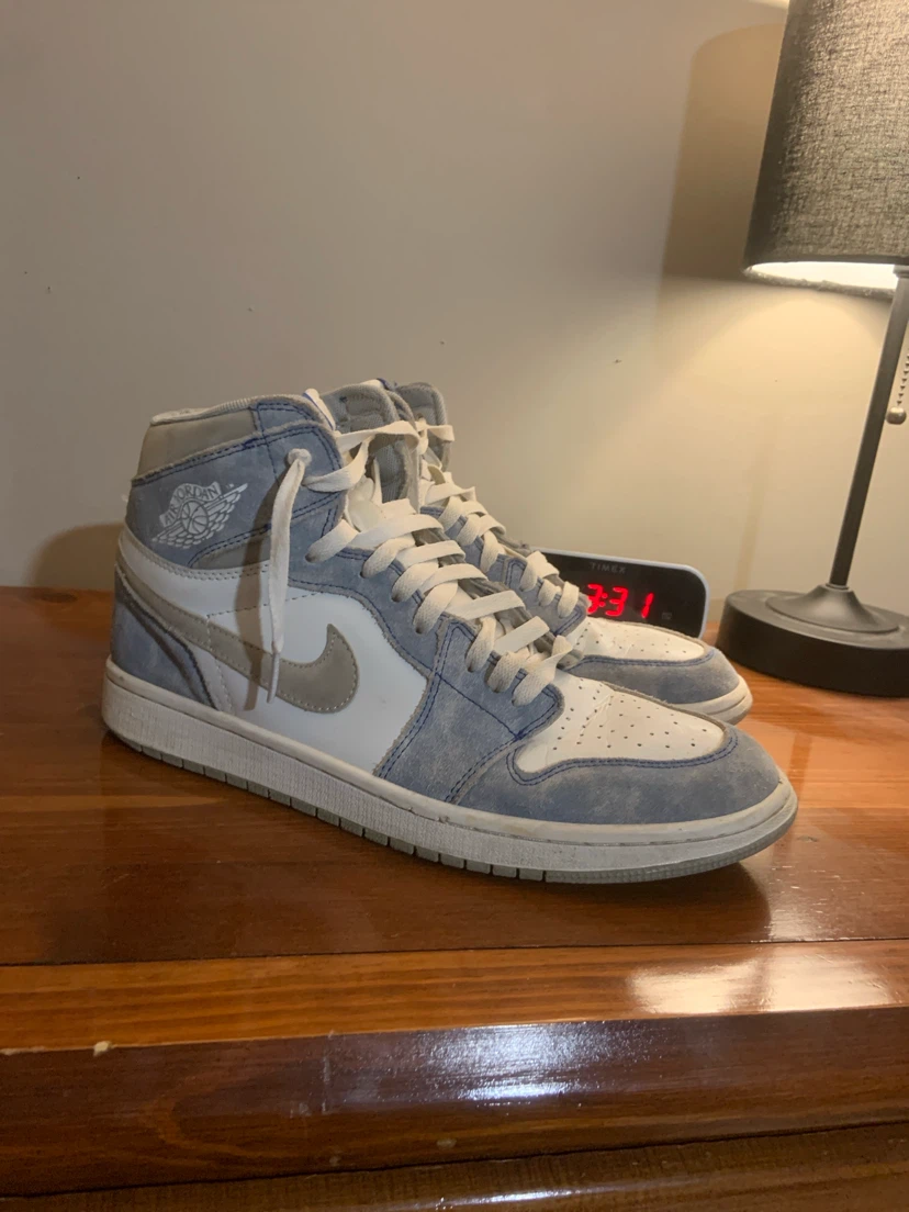 Air Jordan 1 High OG ‘ hyper royal ‘