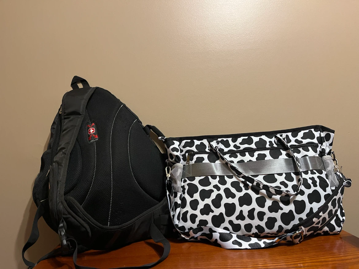 SWISS GEAR SLING & COW PRINT LAPTOP/WEEKENDER BAG - photo 2