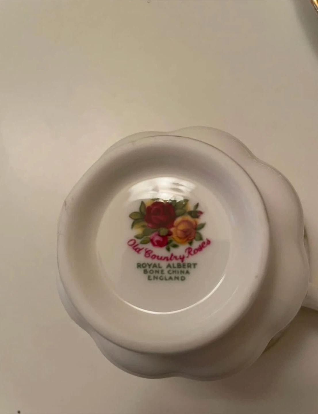Royal Albert Old Country Roses , 39 Pieces - photo 3