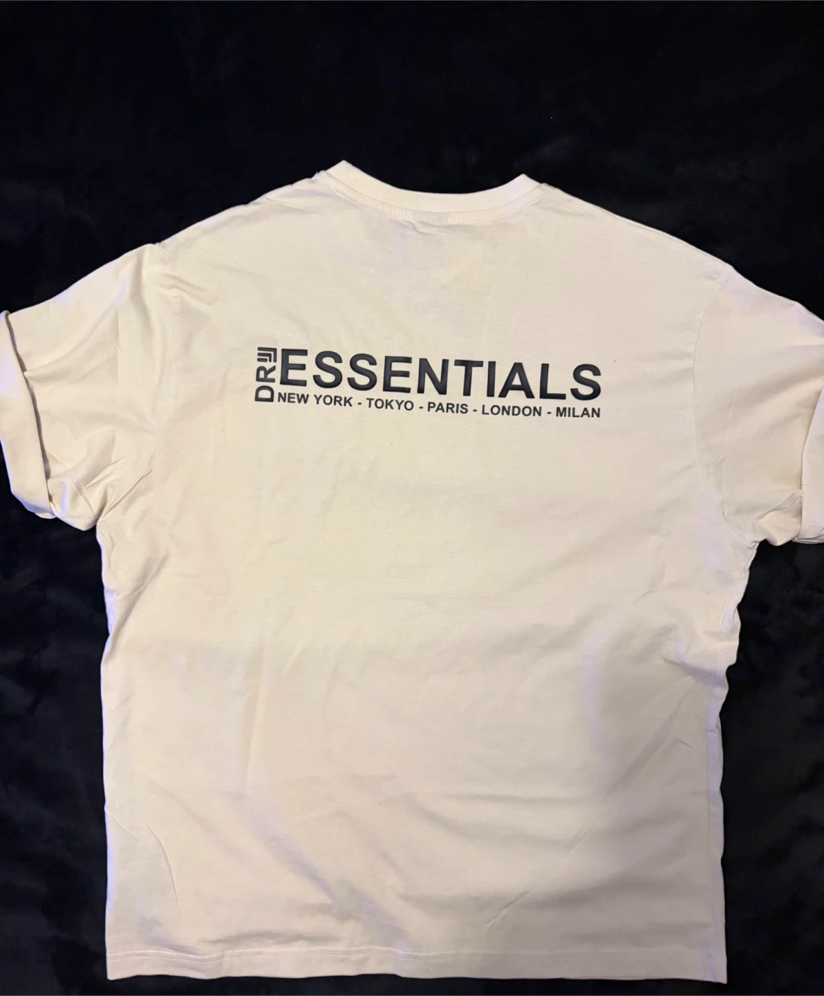 ESSENTIALS T-Shirt