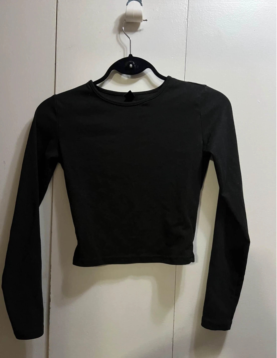 Basic Black Long Sleeve
