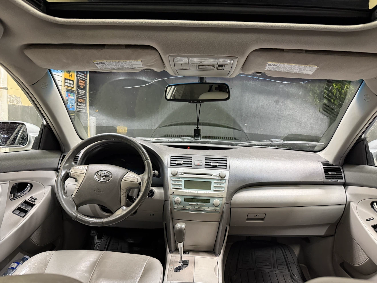 Silver Toyota Camry Hybrid - photo 5