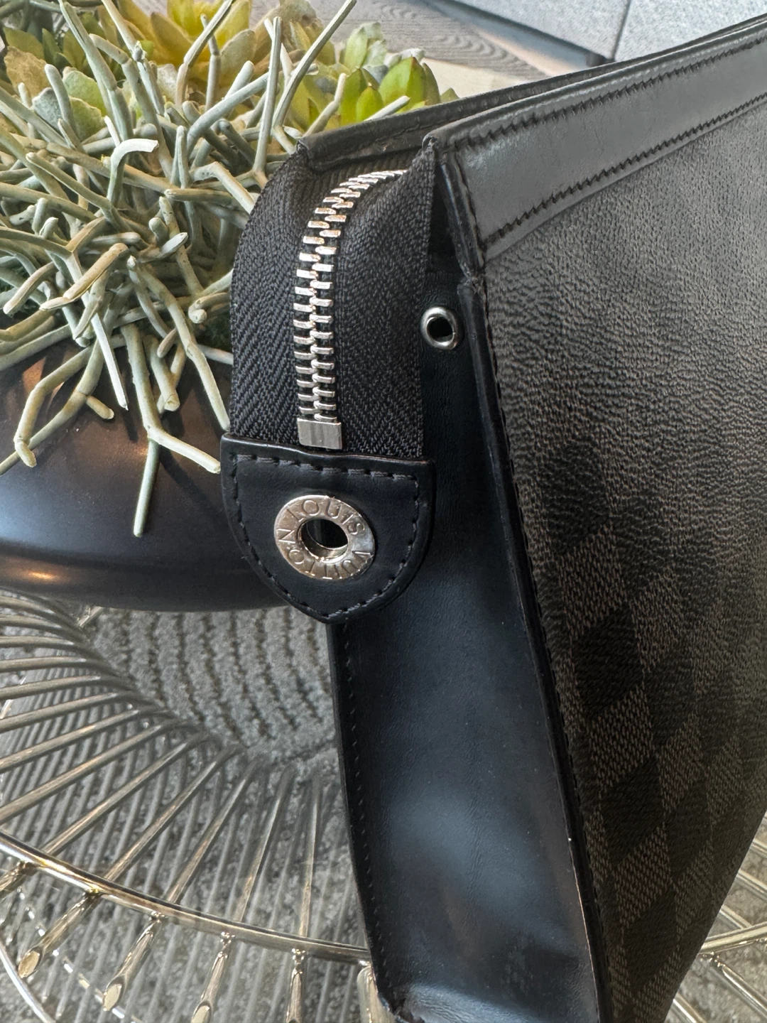 Louis Vuitton Pouch Damier Ebene Pouch - photo 4