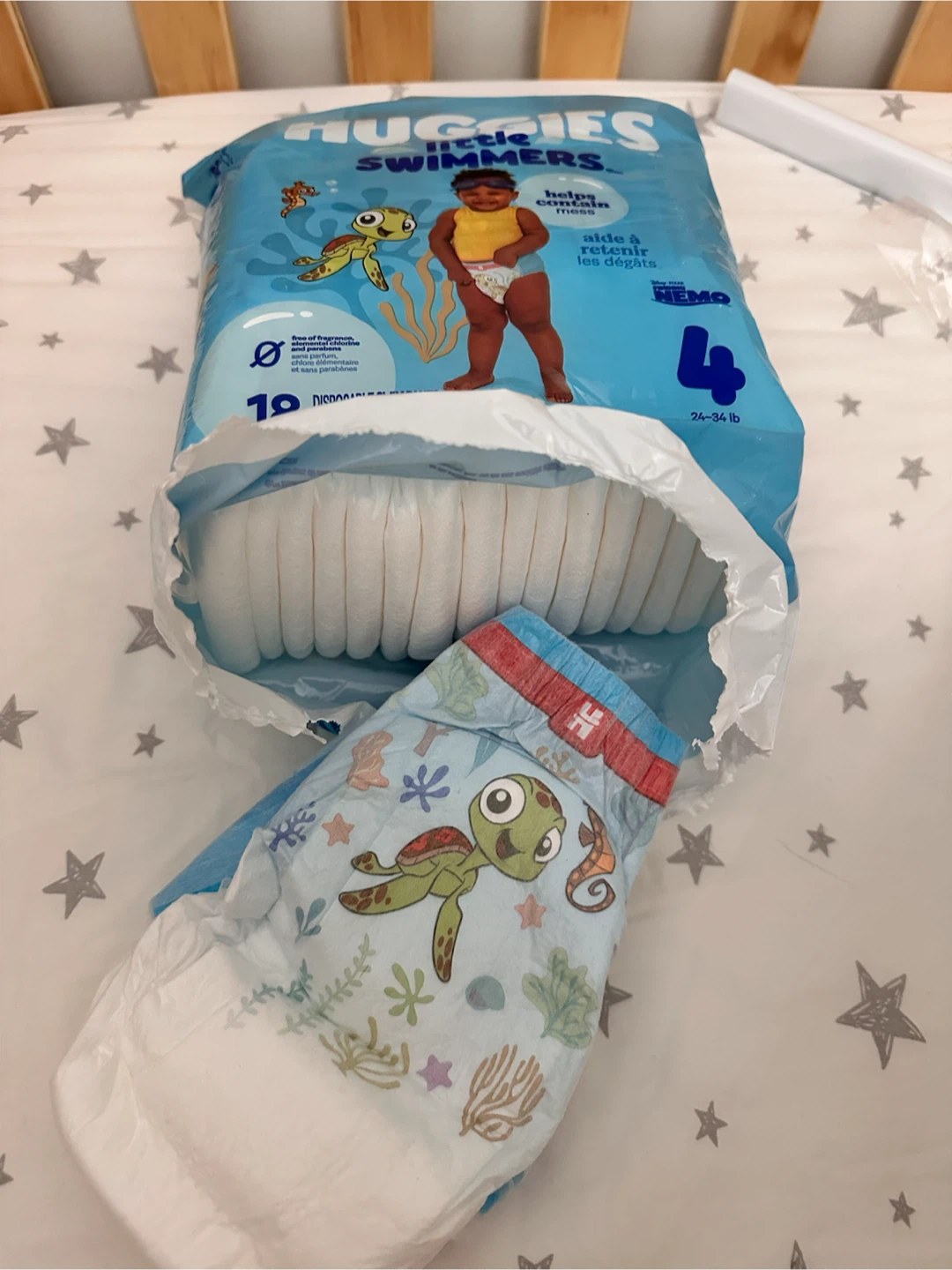 Huggies Little Swimmers Size 4 Swim Diapers (18 count) - photo 2