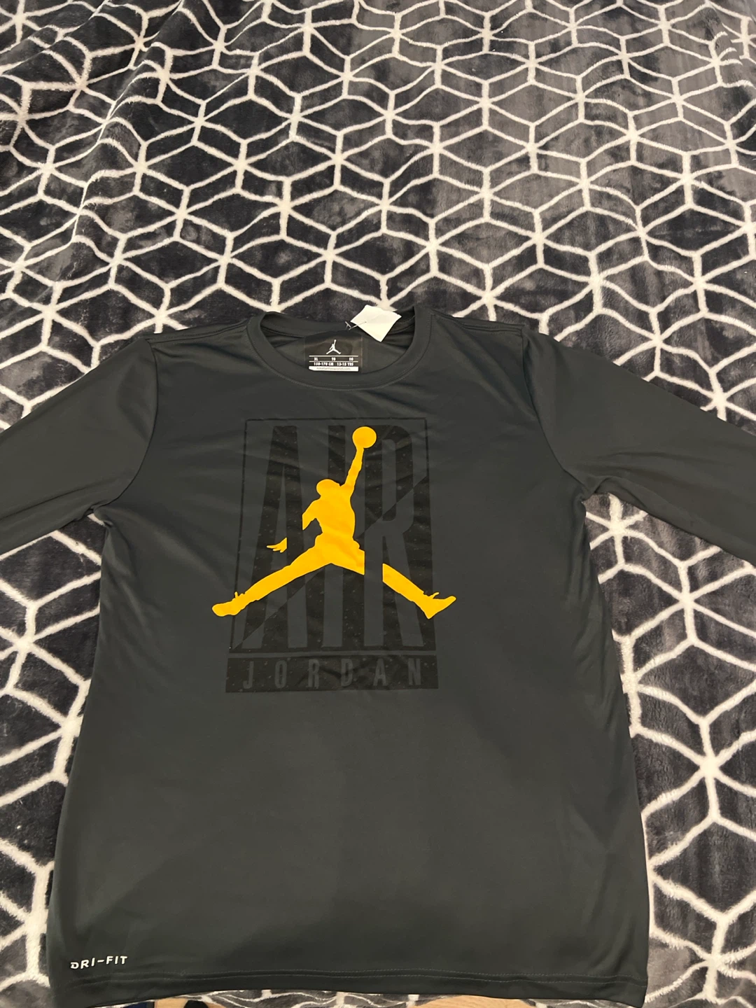 Jordan Dri-FIT Long Sleeve Shirt Youth XL