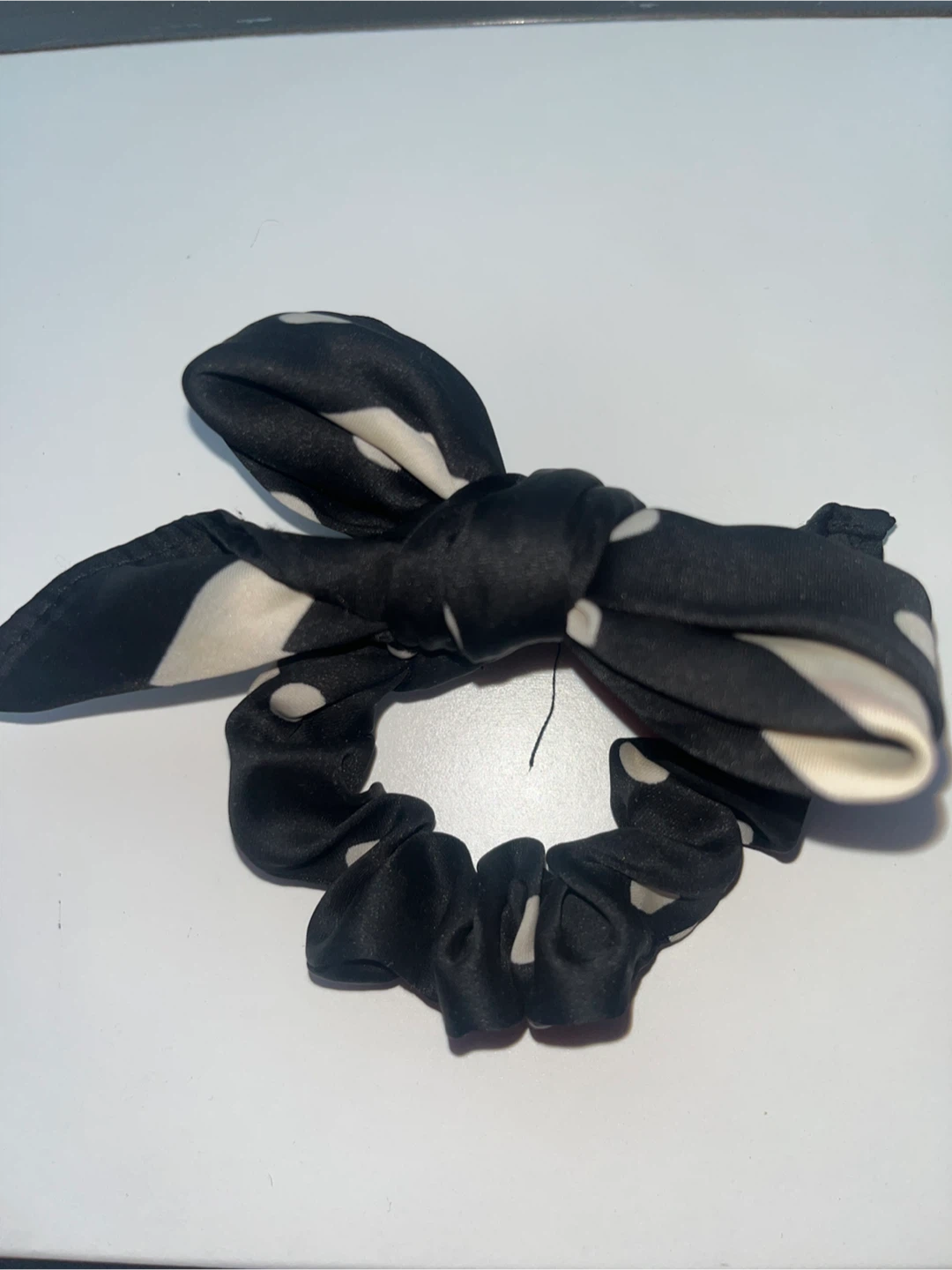 Black and white polka dot scrunchie with bow tie - photo 3
