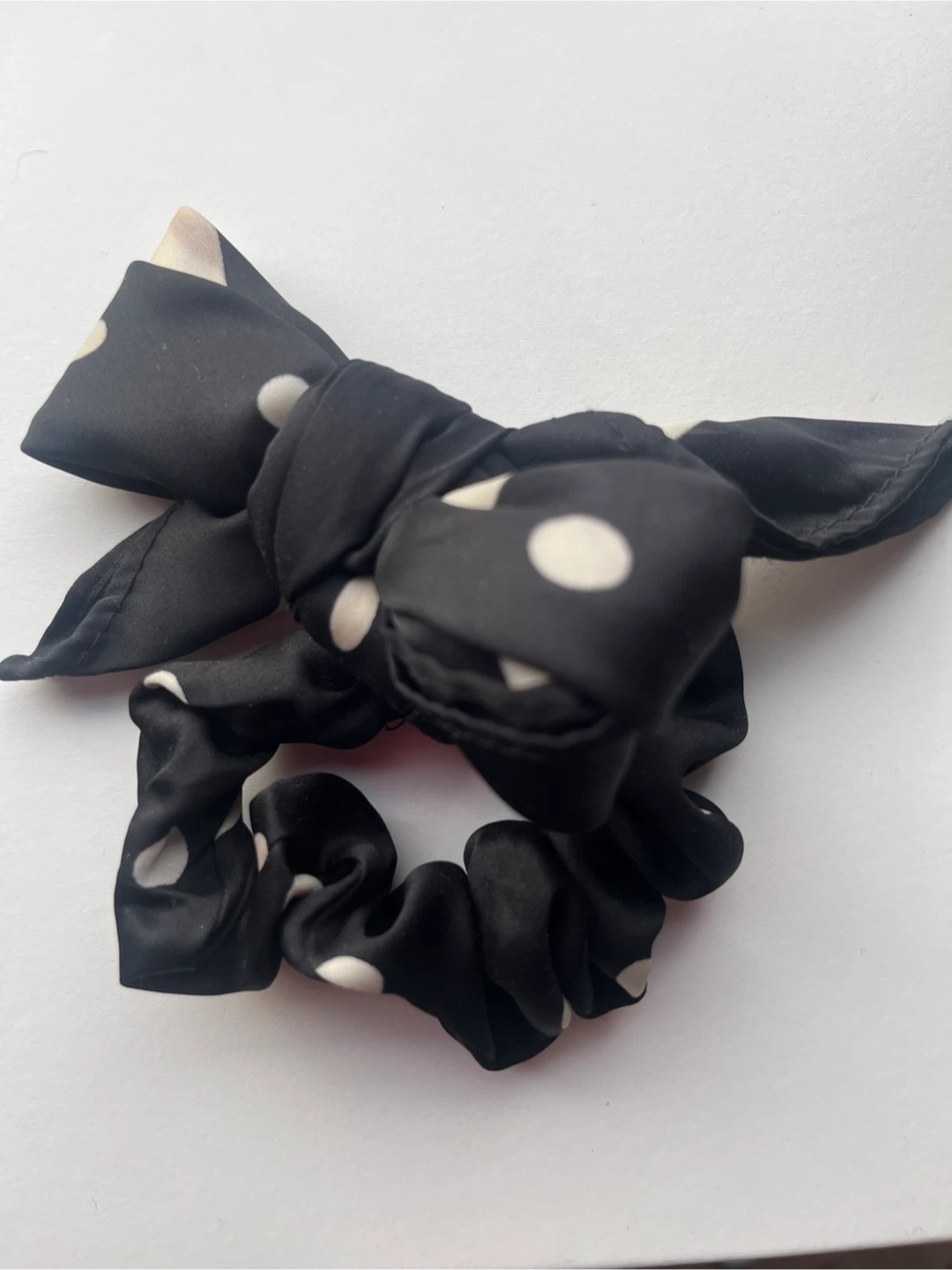 Black and white polka dot scrunchie with bow tie - photo 4