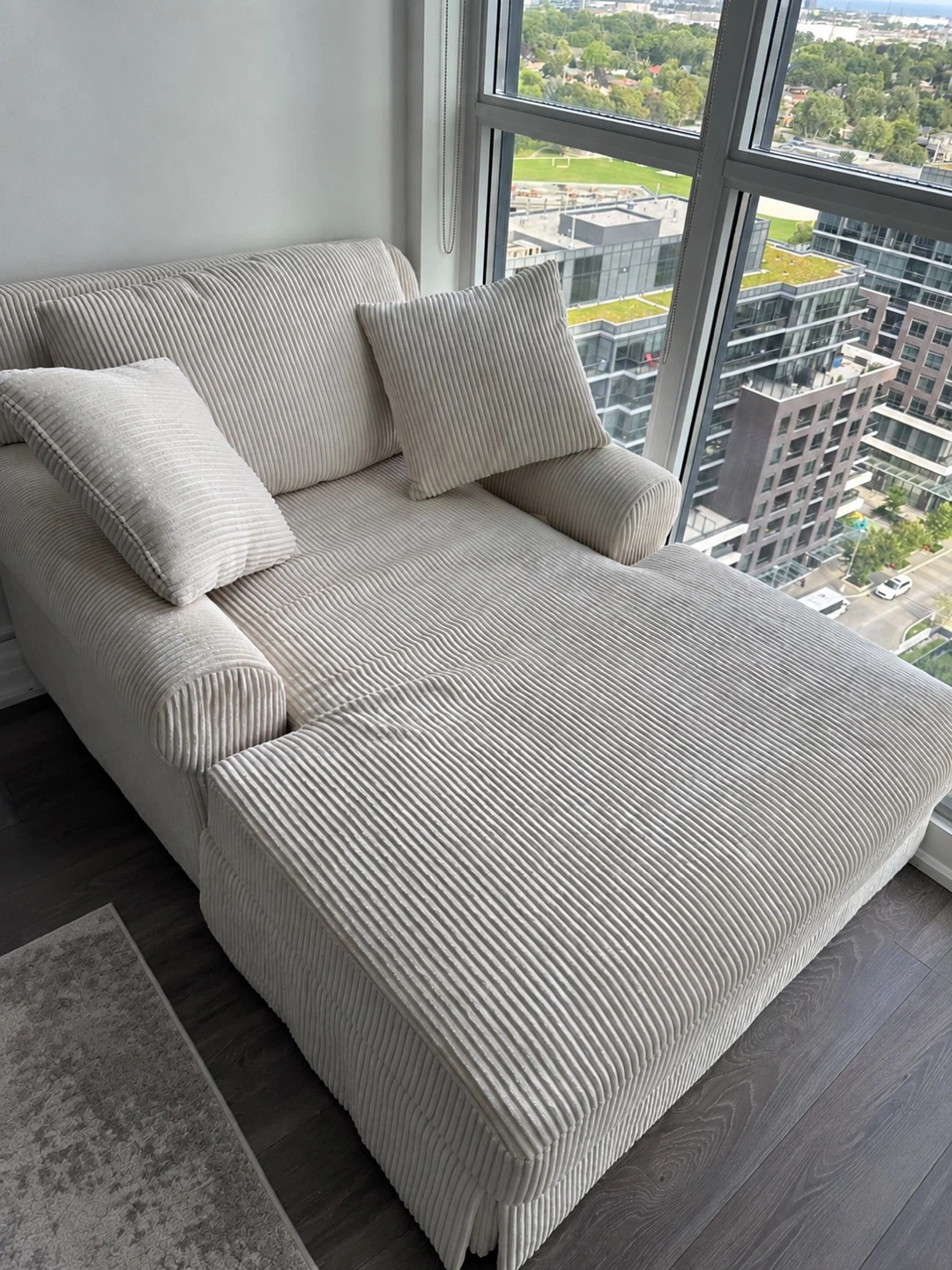 Chaise lounge chair