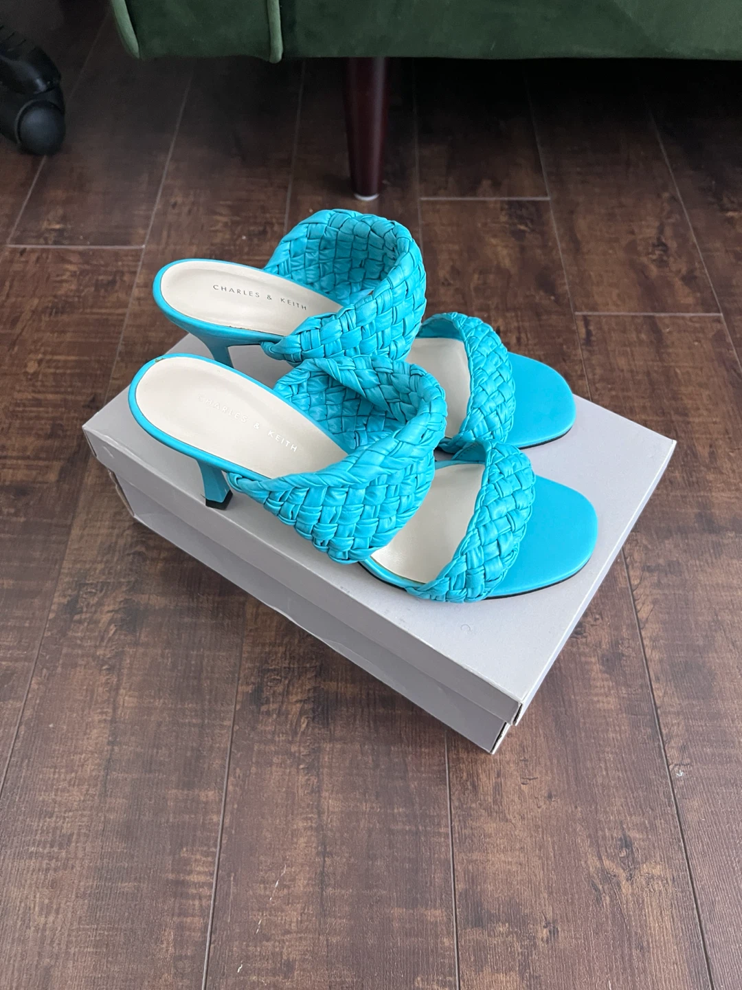 Charles & Keith Woven Mules - Teal U.S 8.5 - photo 3