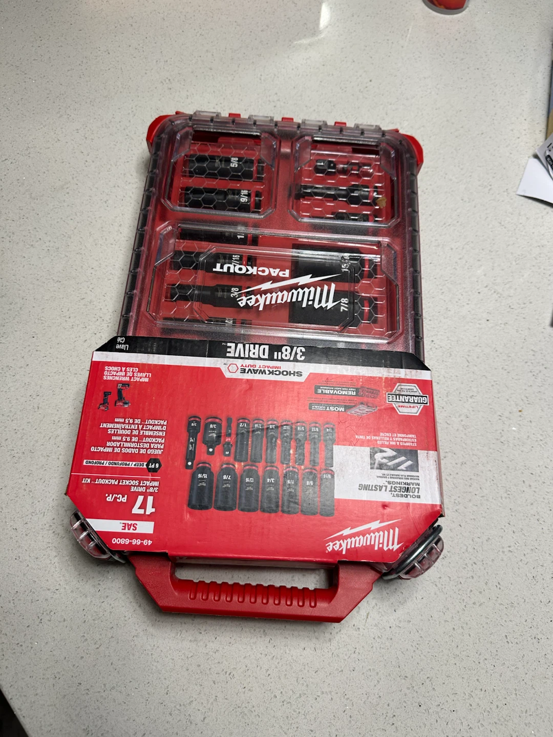 Milwaukee 3/8" Drive 17-Piece SAE Impact Socket Set