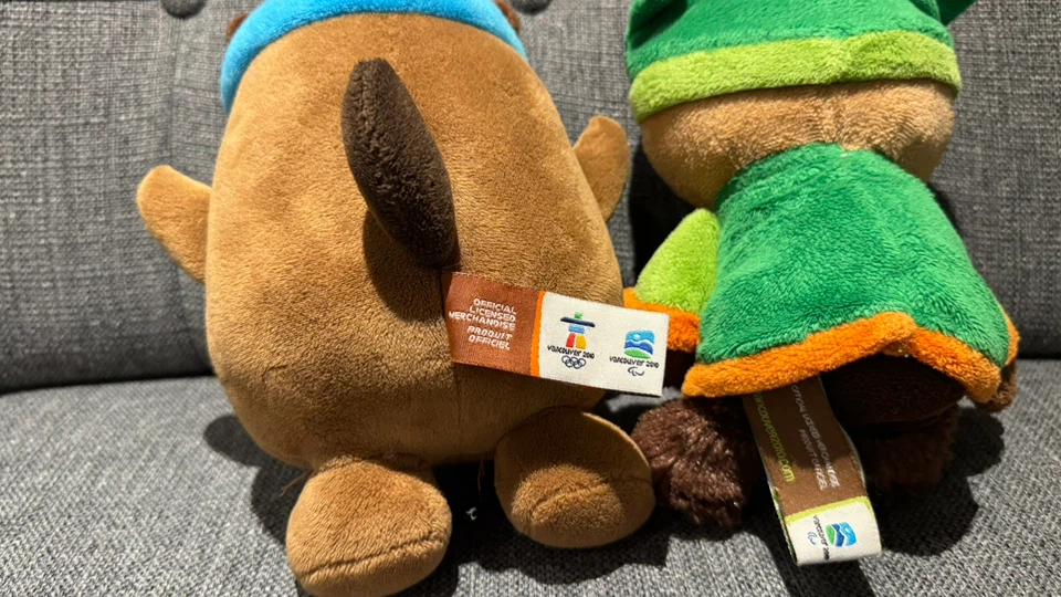 Vancouver 2010 Olympic Mascots Quatchi and Miga Plush Toys - photo 2