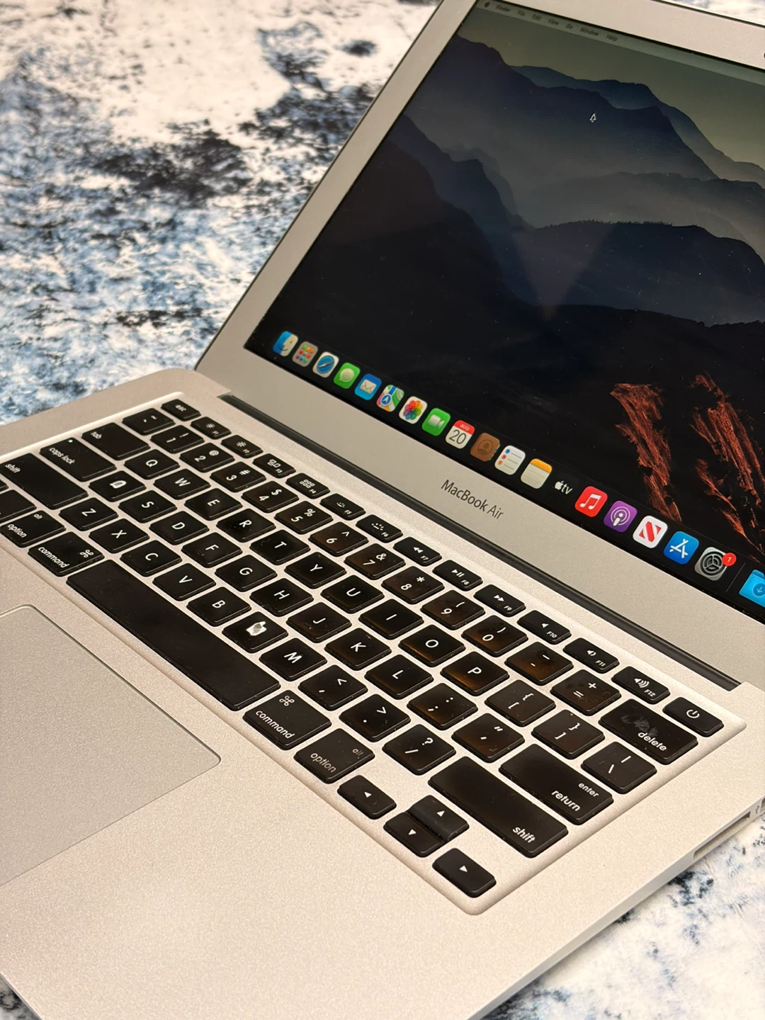 MacBook Air (13-inch, Mid 2015, i5) Perfect for everything - photo 3
