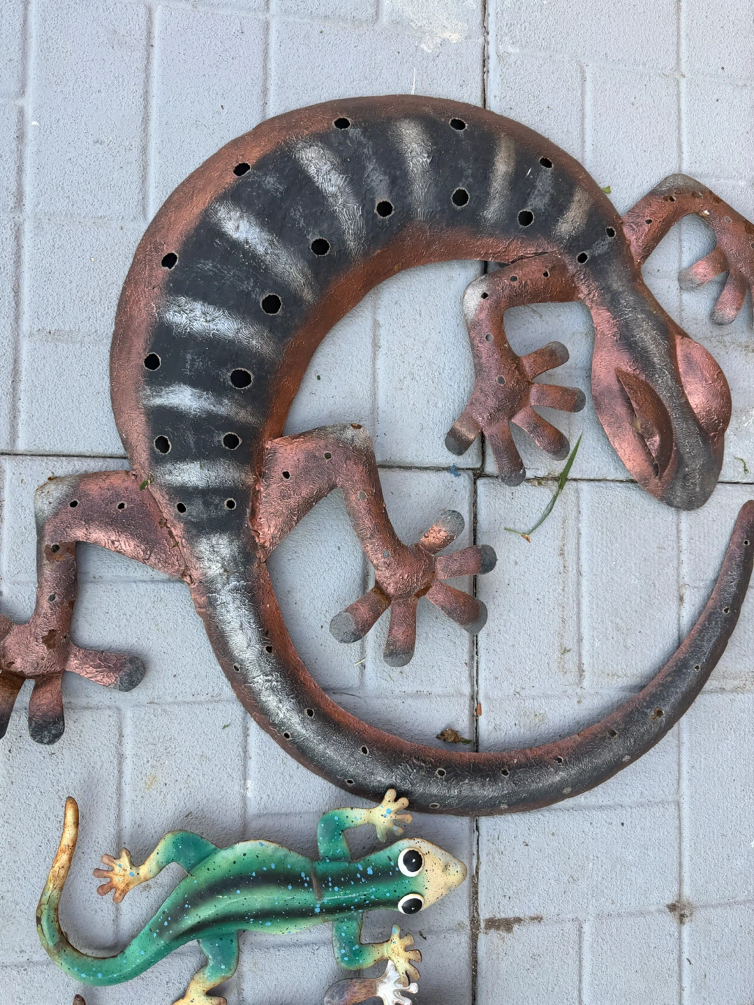 Set of 5 Metal Gecko Wall Decor- all for 25$ - photo 3