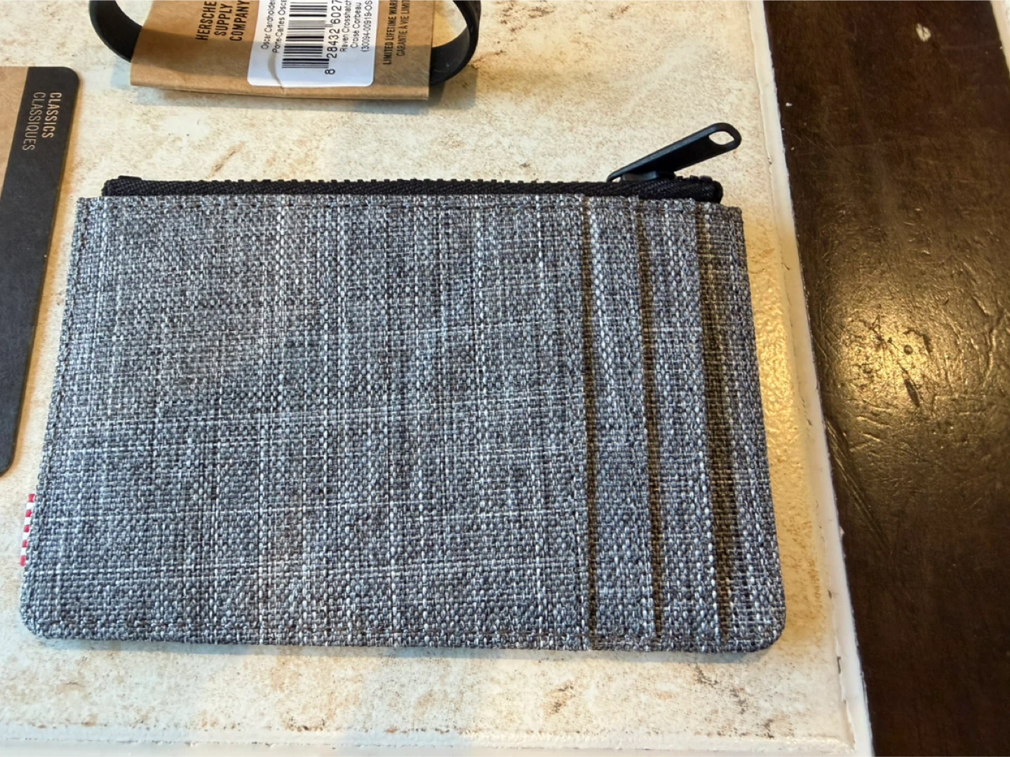 New Herschel Raven Crosshatch Oscar Cardholder Travel Wallet - photo 3