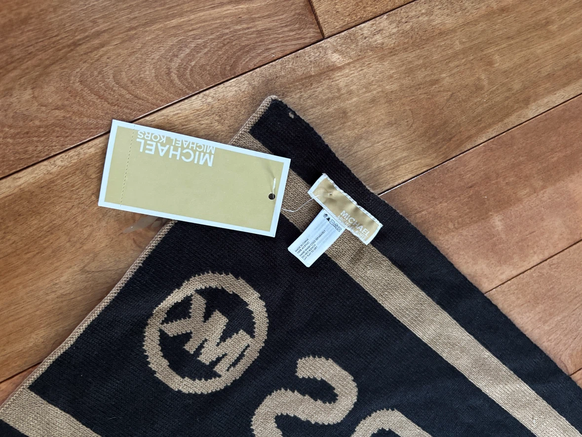 New Michael Kors scarf with tags - photo 3