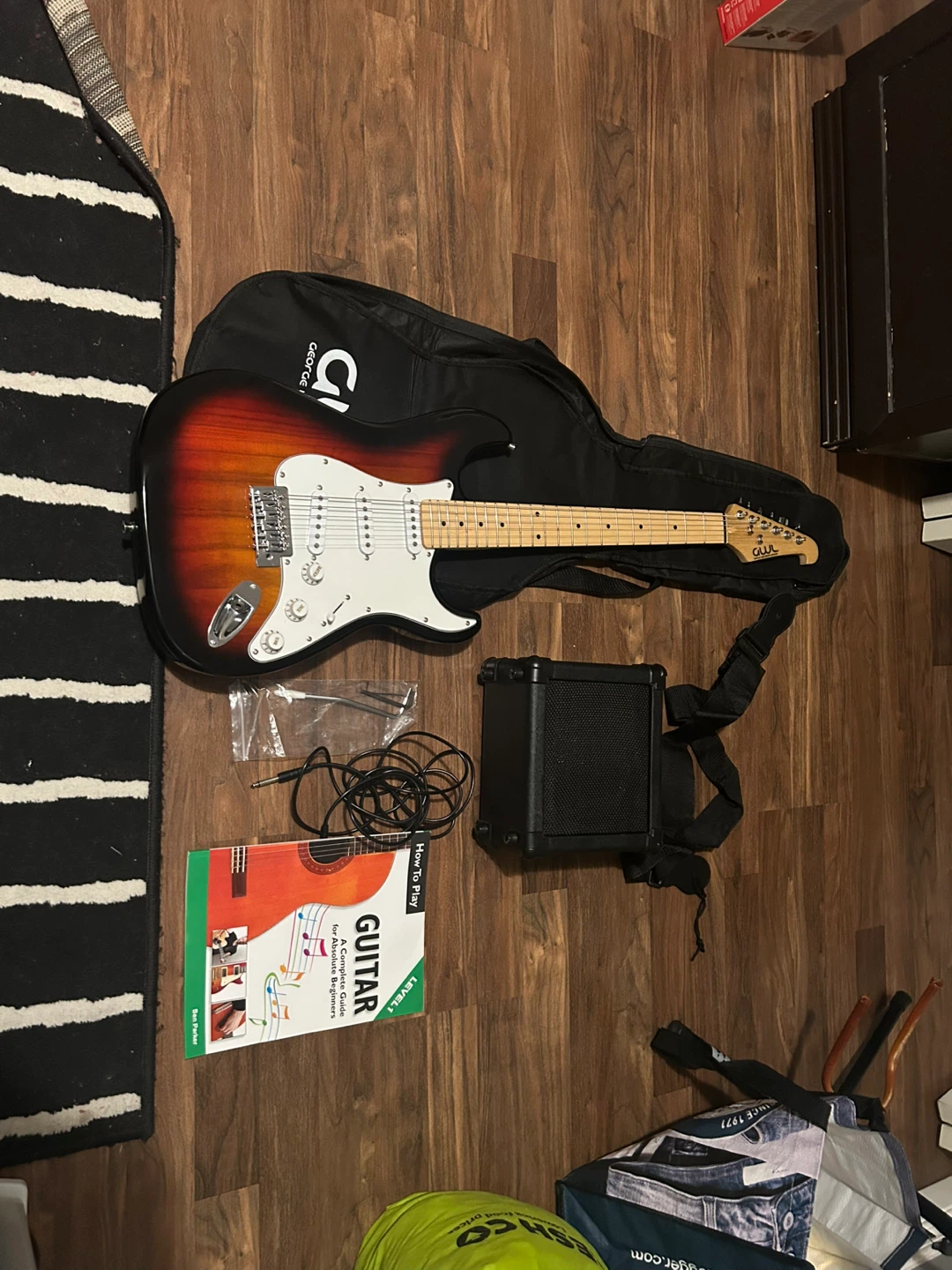 George Urquhart Electric Guitar Starter Pack - photo 2