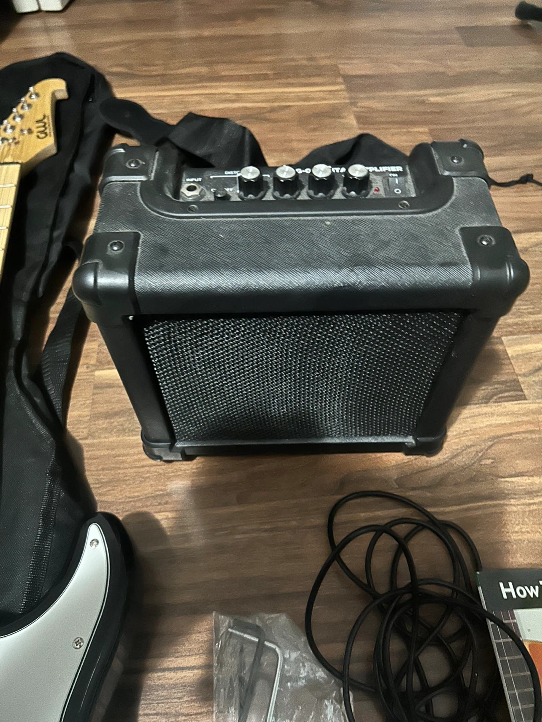 George Urquhart Electric Guitar Starter Pack - photo 3