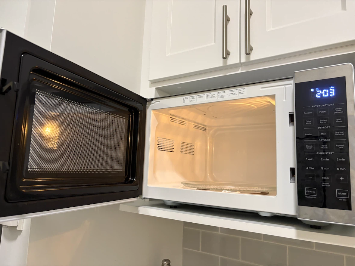 Whirlpool Stainless Steel Microwave - photo 2