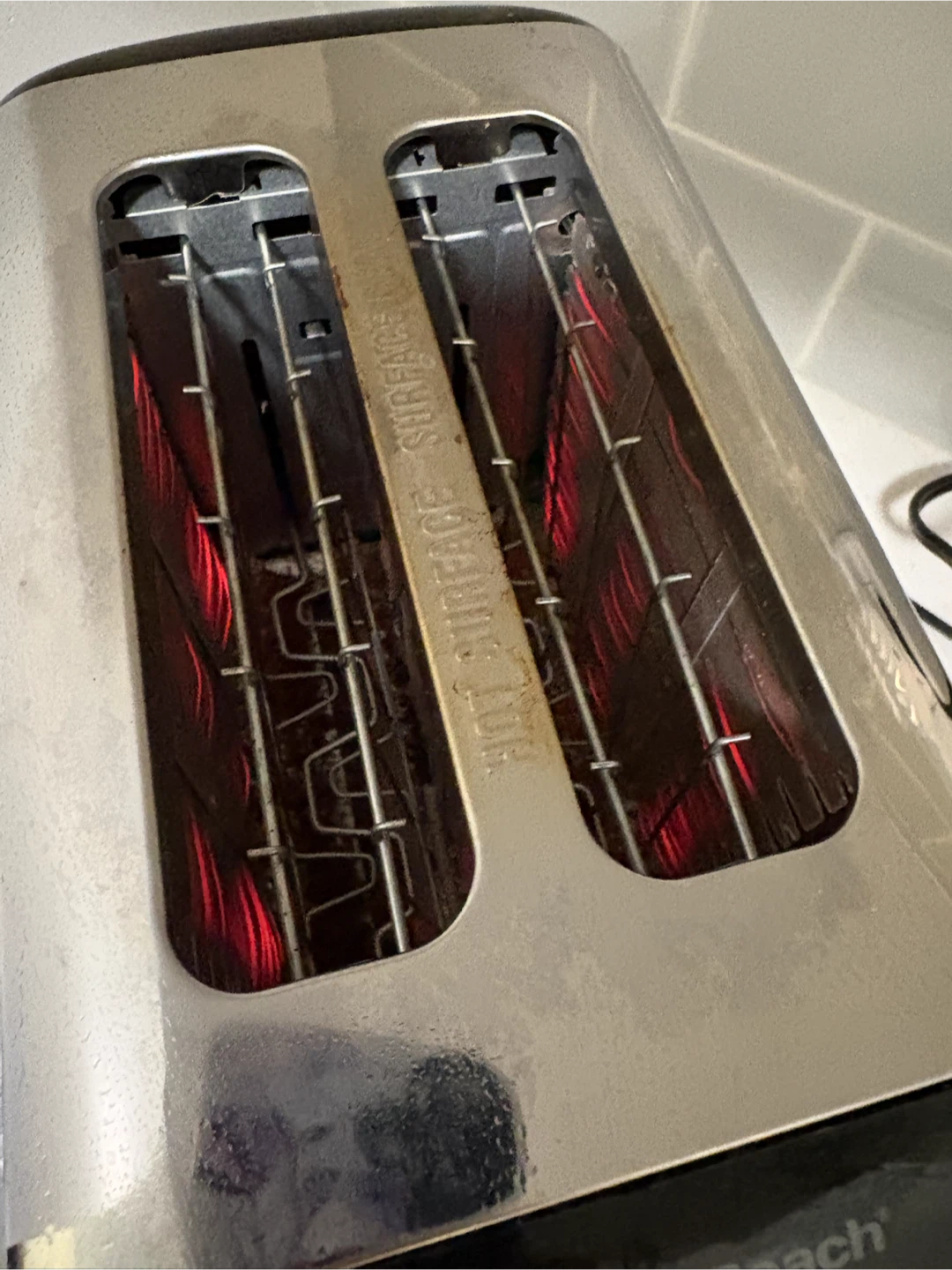 Hamilton Beach 2-Slice Toaster - photo 3