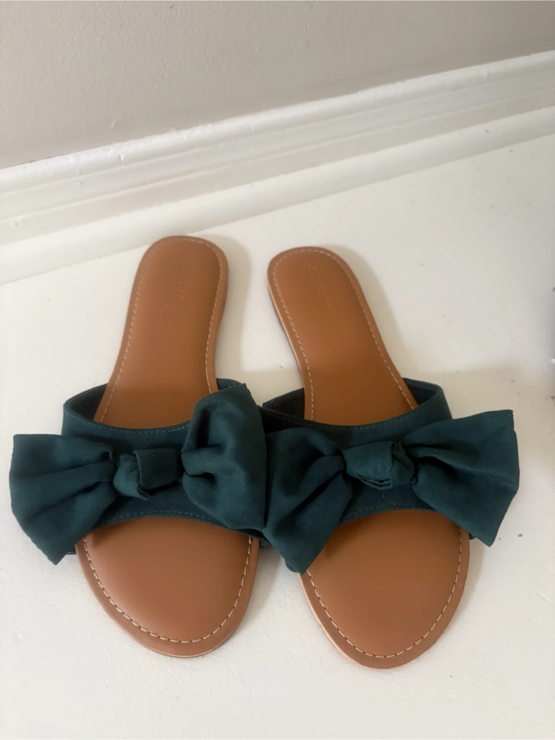 Green Bow Slide Sandals - Size 10 - photo 2