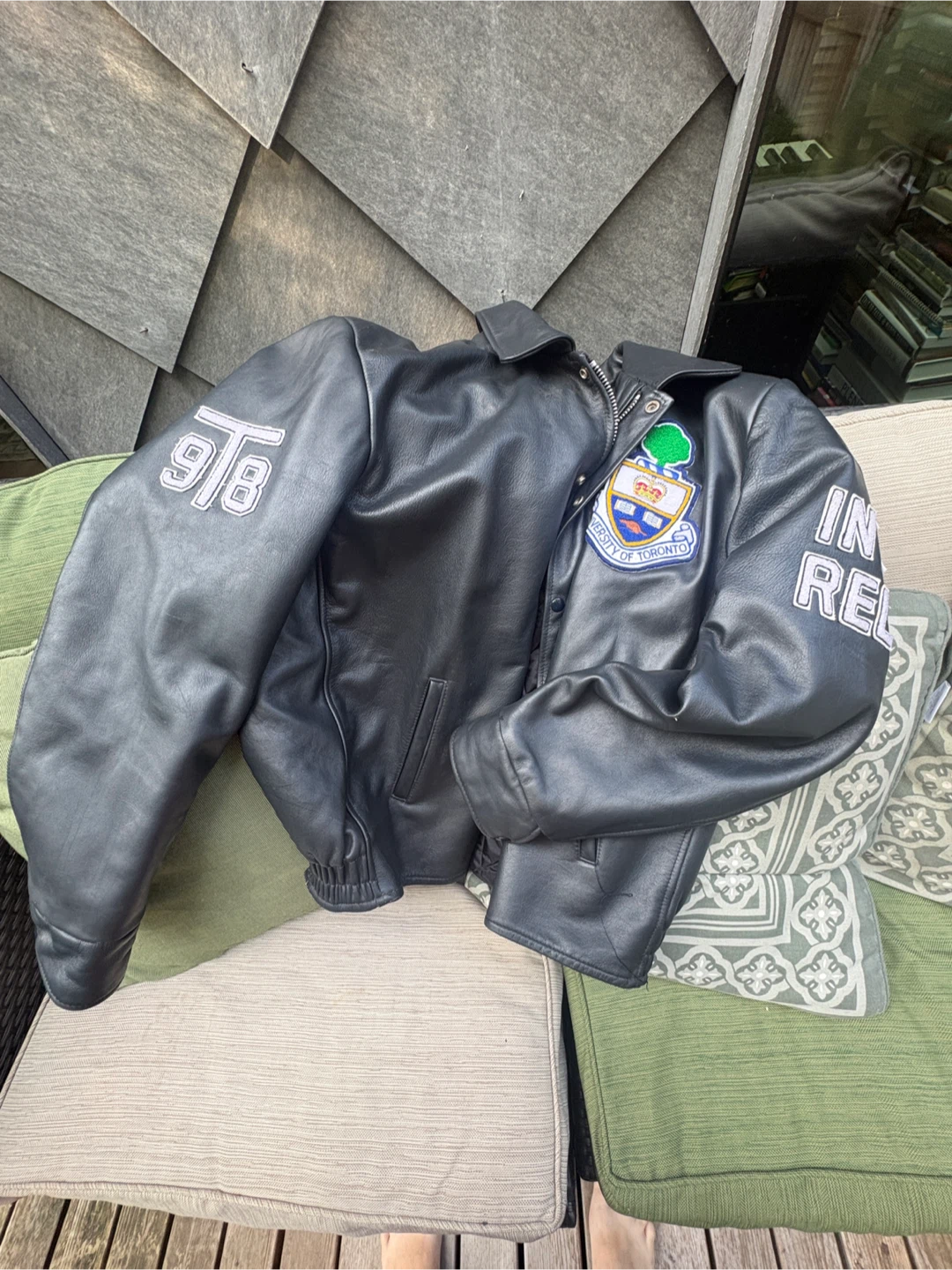 University of Toronto leather jacket - photo 2