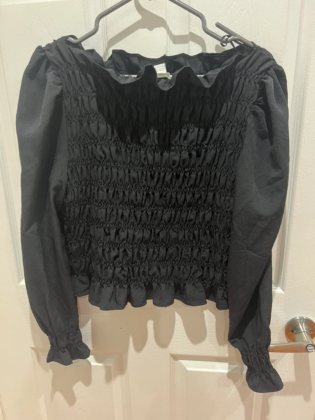Black top - photo 2