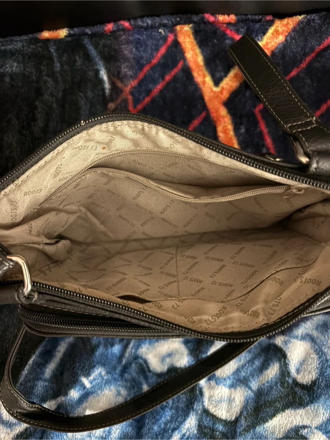 Roots Black Leather Crossbody Bag - photo 2