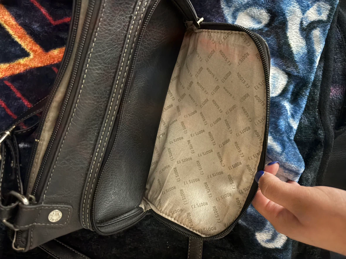 Roots Black Leather Crossbody Bag - photo 3