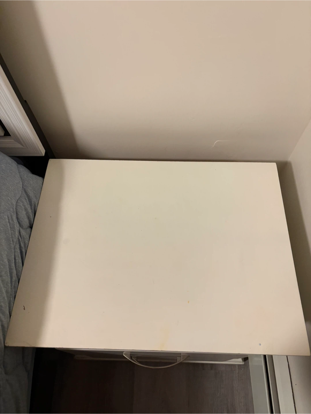 White 2-Drawer Nightstand - photo 2