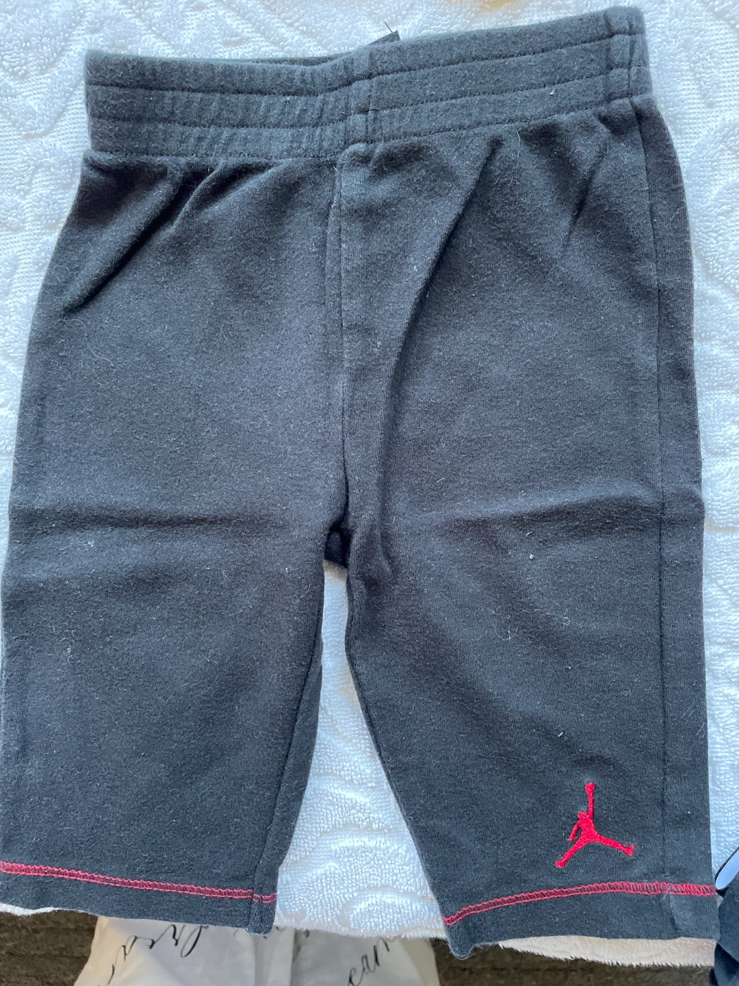 Jordan Baby Bodysuit & Shorts Set 3-6M Red/Black - photo 2