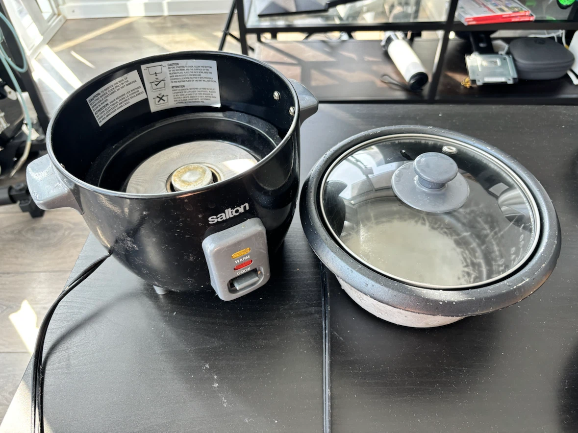 MOVING OUT SALE Salton Rice Cooker - photo 2
