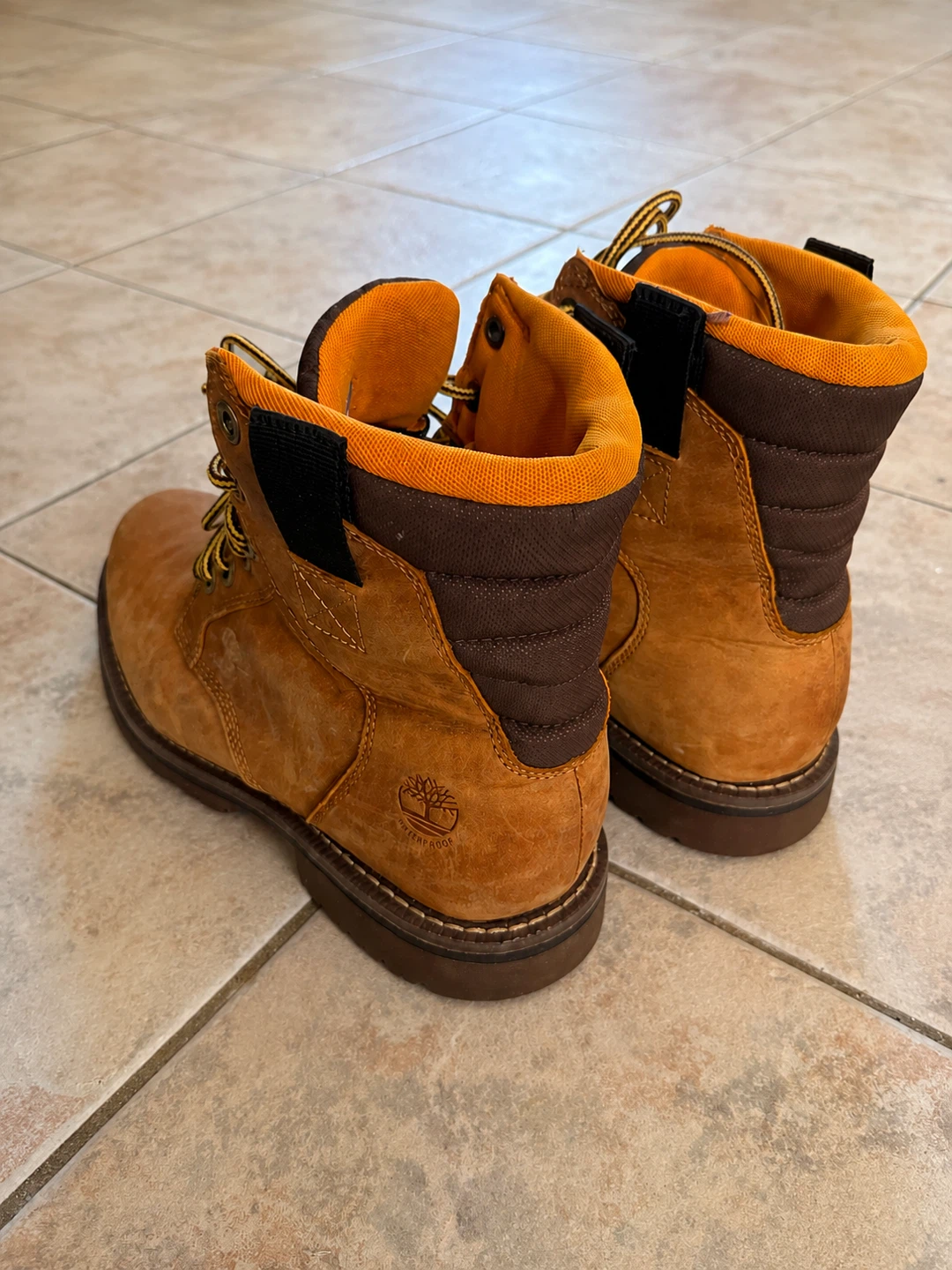 Timberland Boots (size 8) - photo 2