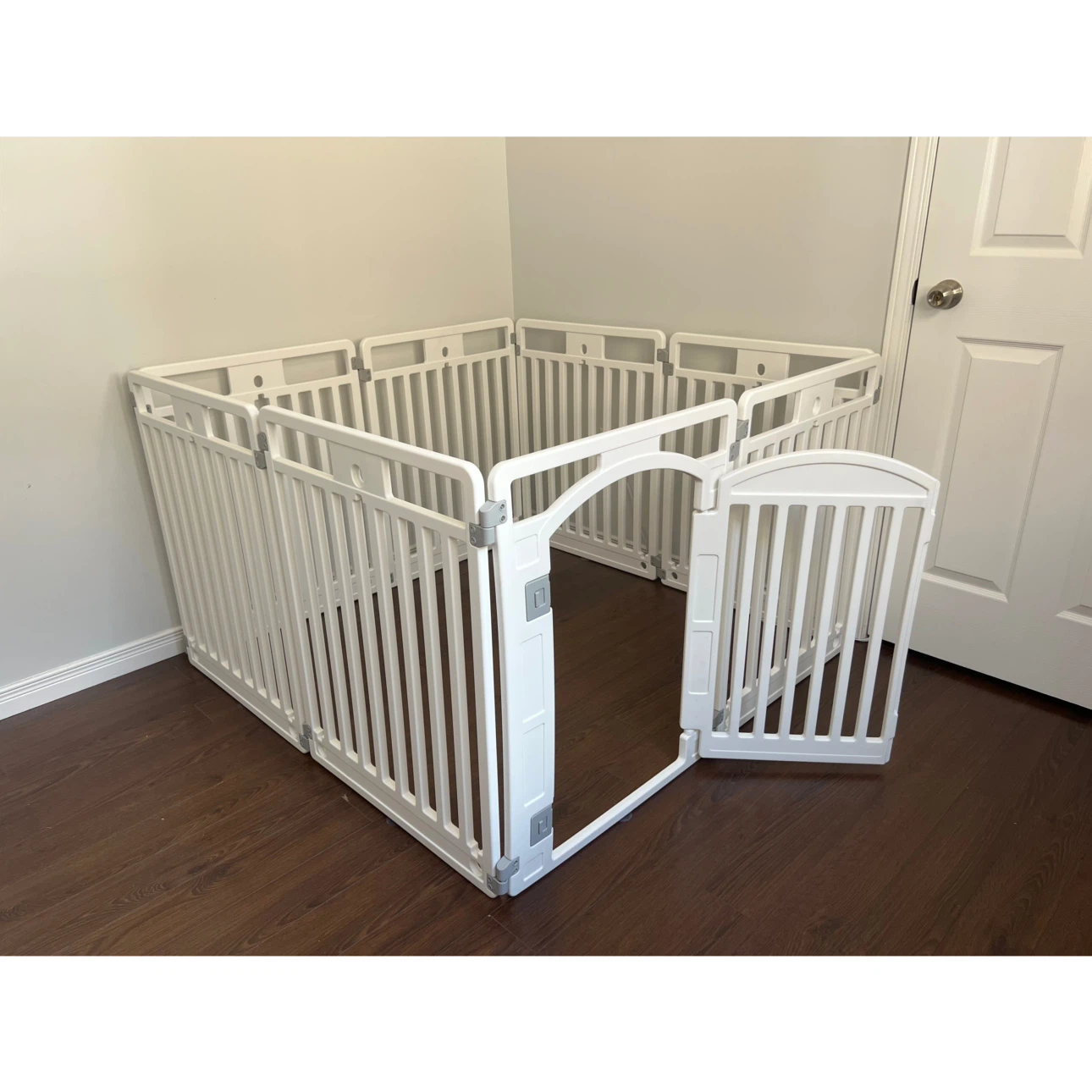 White Plastic Adjustable Playpen for Pets