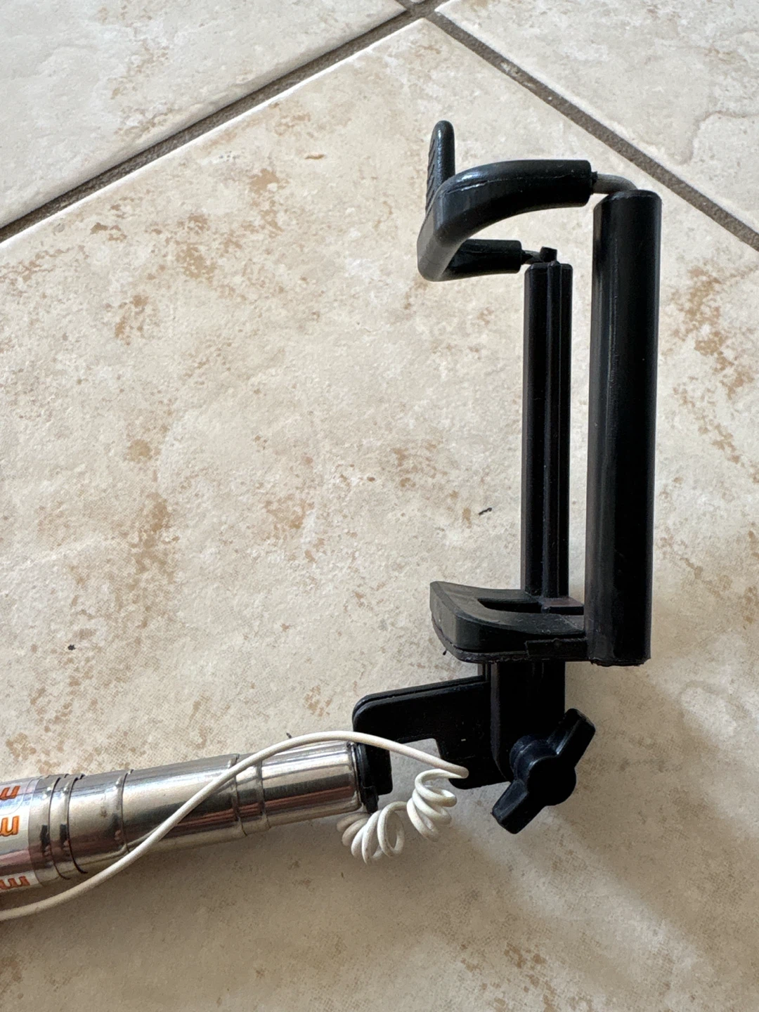 Monopod Selfie Stick with Wired Shutter - photo 3