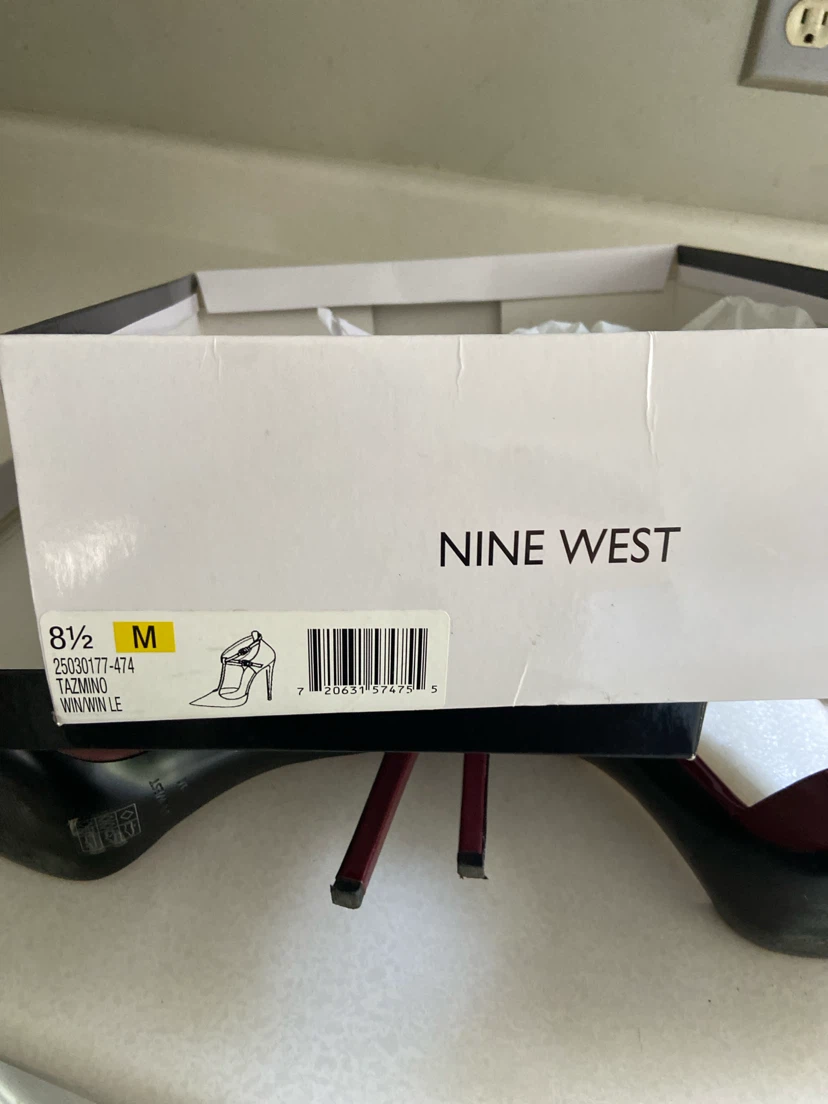 Nine West Women's Burgundy Patent Heels - Size 8.5 - photo 3