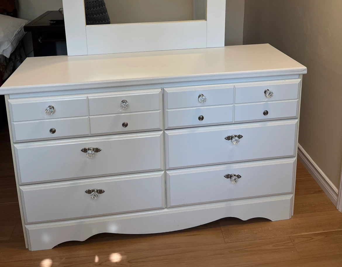 White Dresser with Mirror - photo 2