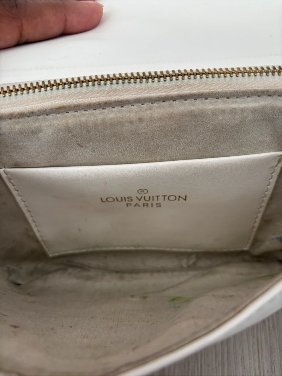 Louis Vuitton White Monogram Clutch/Cosmetic Bag - photo 5