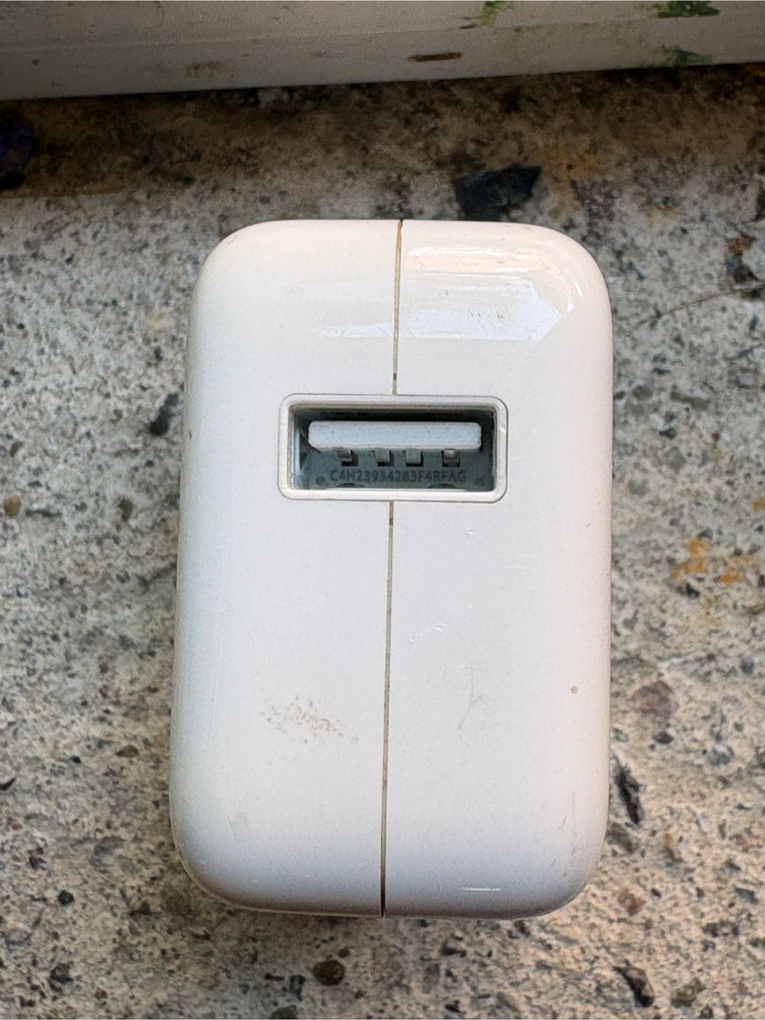 Apple 12W USB Power Adapter - photo 2
