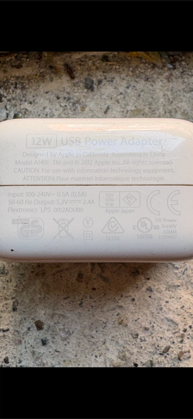 Apple 12W USB Power Adapter - photo 3