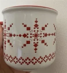 Siaki Collection White & Red Snowflake Mug